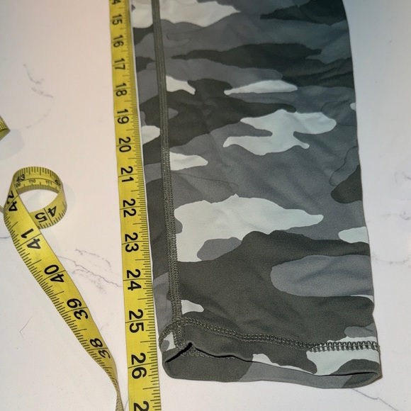 Aerie Chill Play Move Camouflage Leggings - Picture 5 of 6